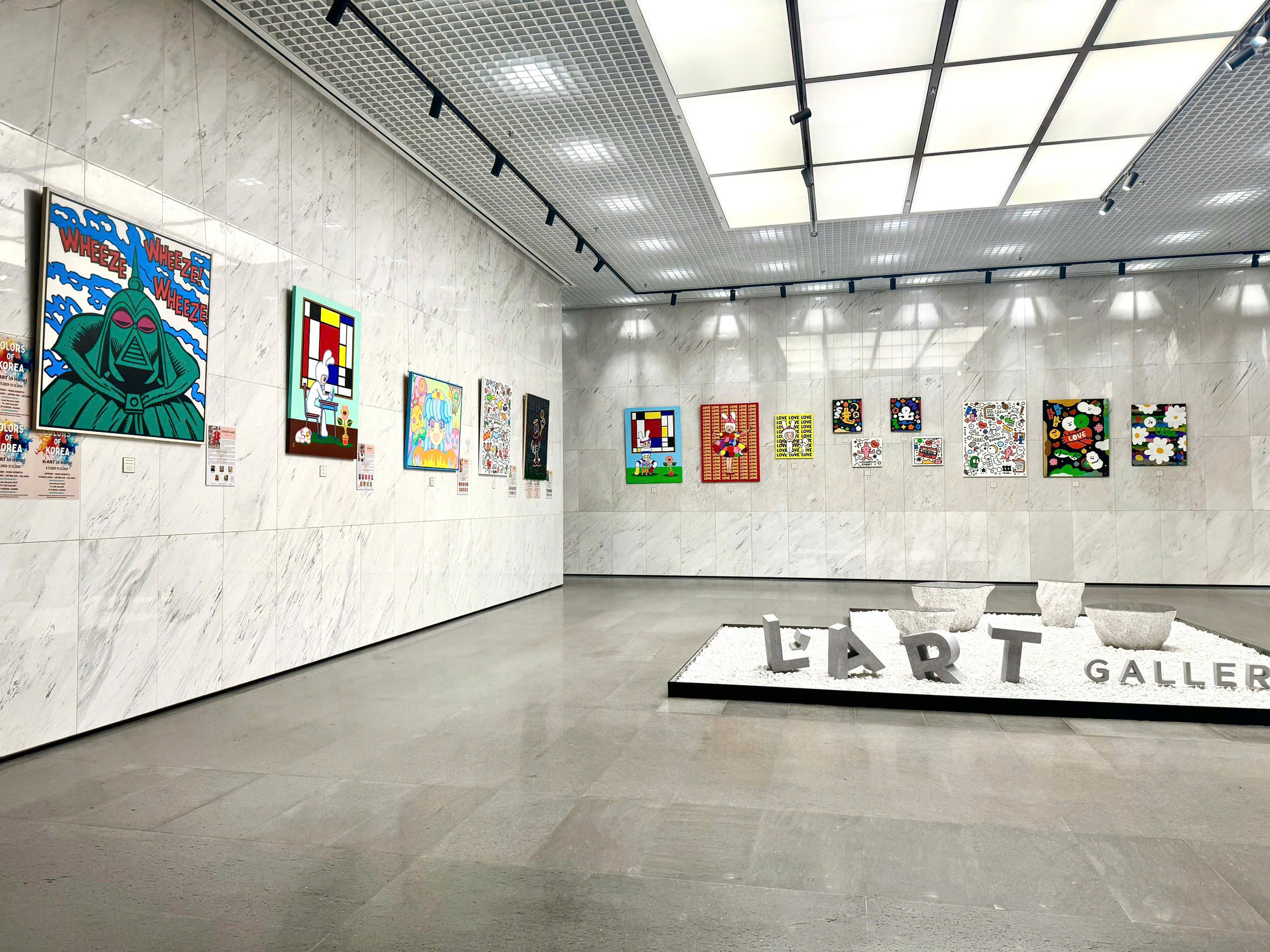 Toàn cảnh triển lãm tại L'ART Gallery, Lotte Westlake Mall