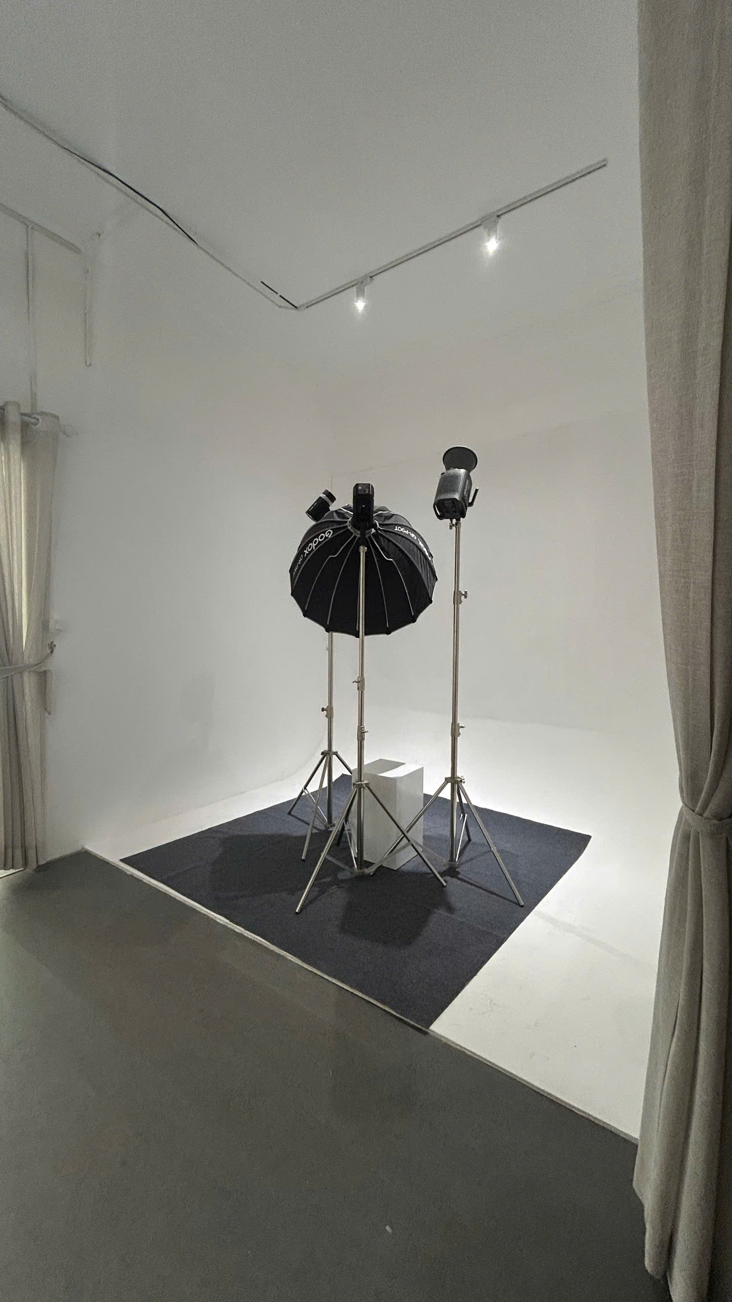 Oldmoon Studio — khung hình 03